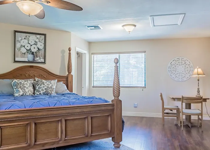 Apartment Second Story With Balcony *
